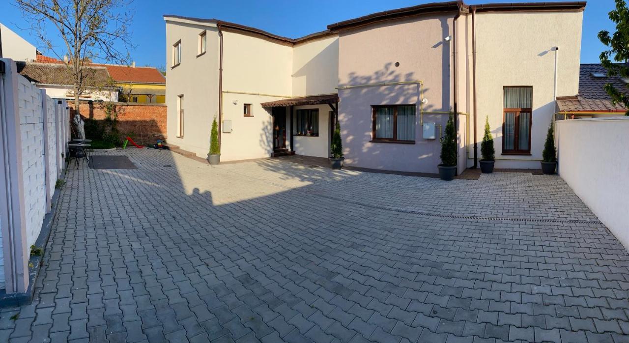 Victoria Rooms Oradea Εξωτερικό φωτογραφία