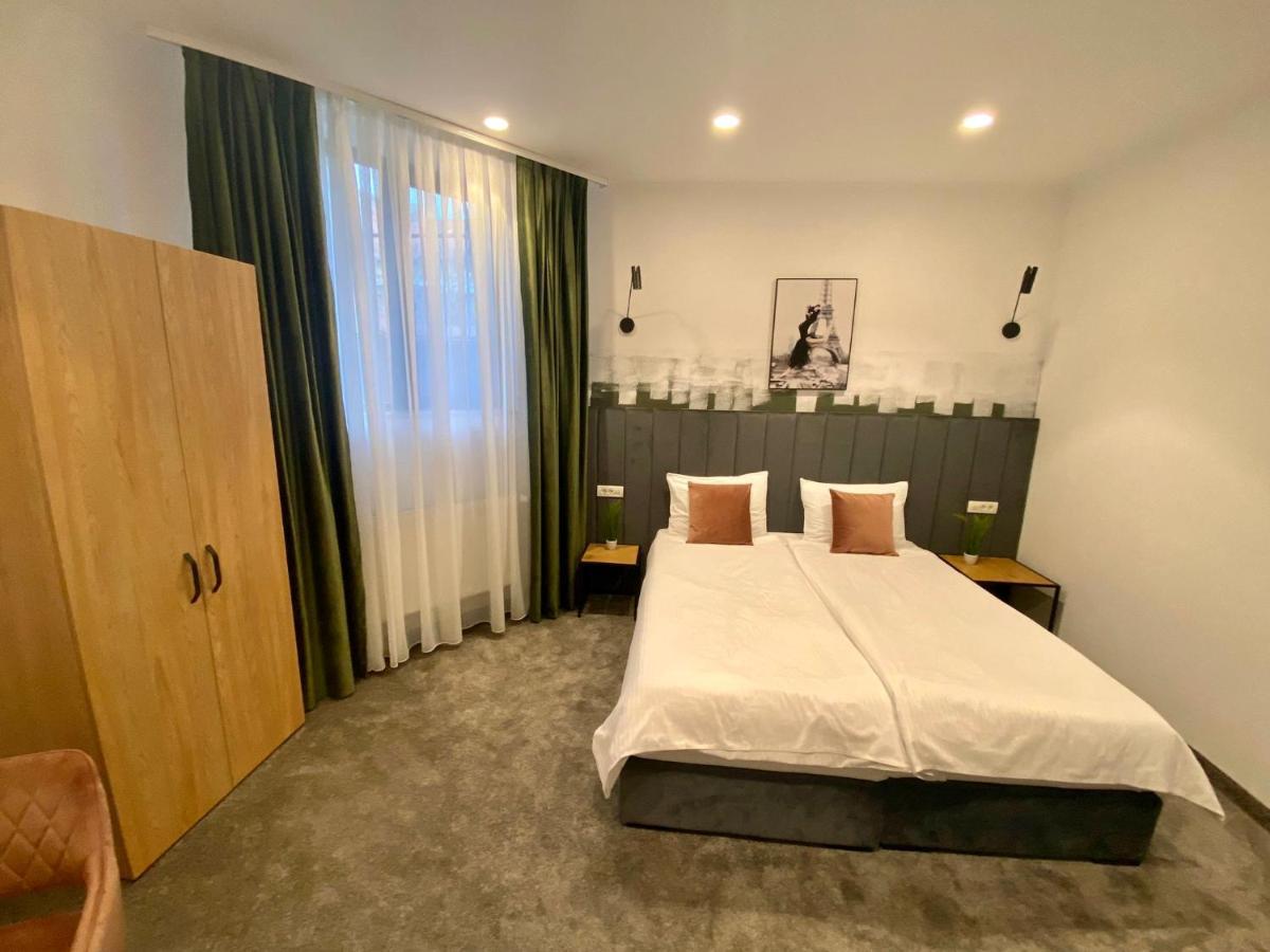 Victoria Rooms Oradea Εξωτερικό φωτογραφία